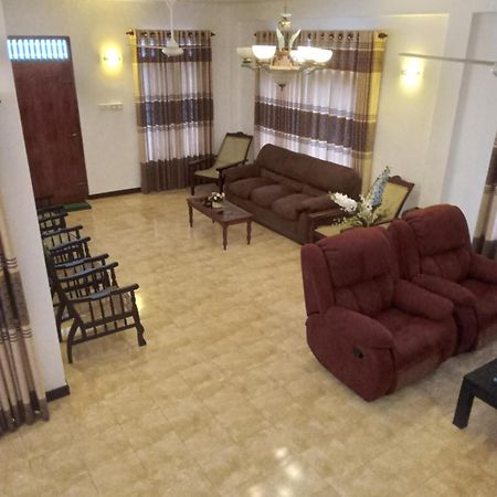 Sky Bloom Bed & Breakfast Homagama Bagian luar foto