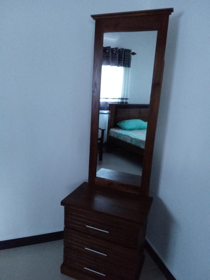 Sky Bloom Bed & Breakfast Homagama Bagian luar foto