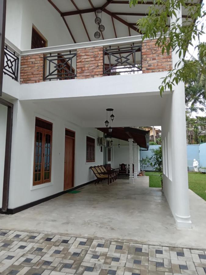 Sky Bloom Bed & Breakfast Homagama Bagian luar foto