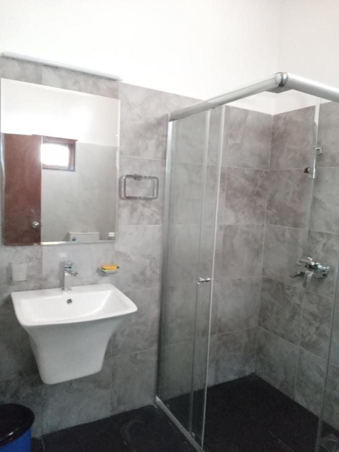 Sky Bloom Bed & Breakfast Homagama Bagian luar foto