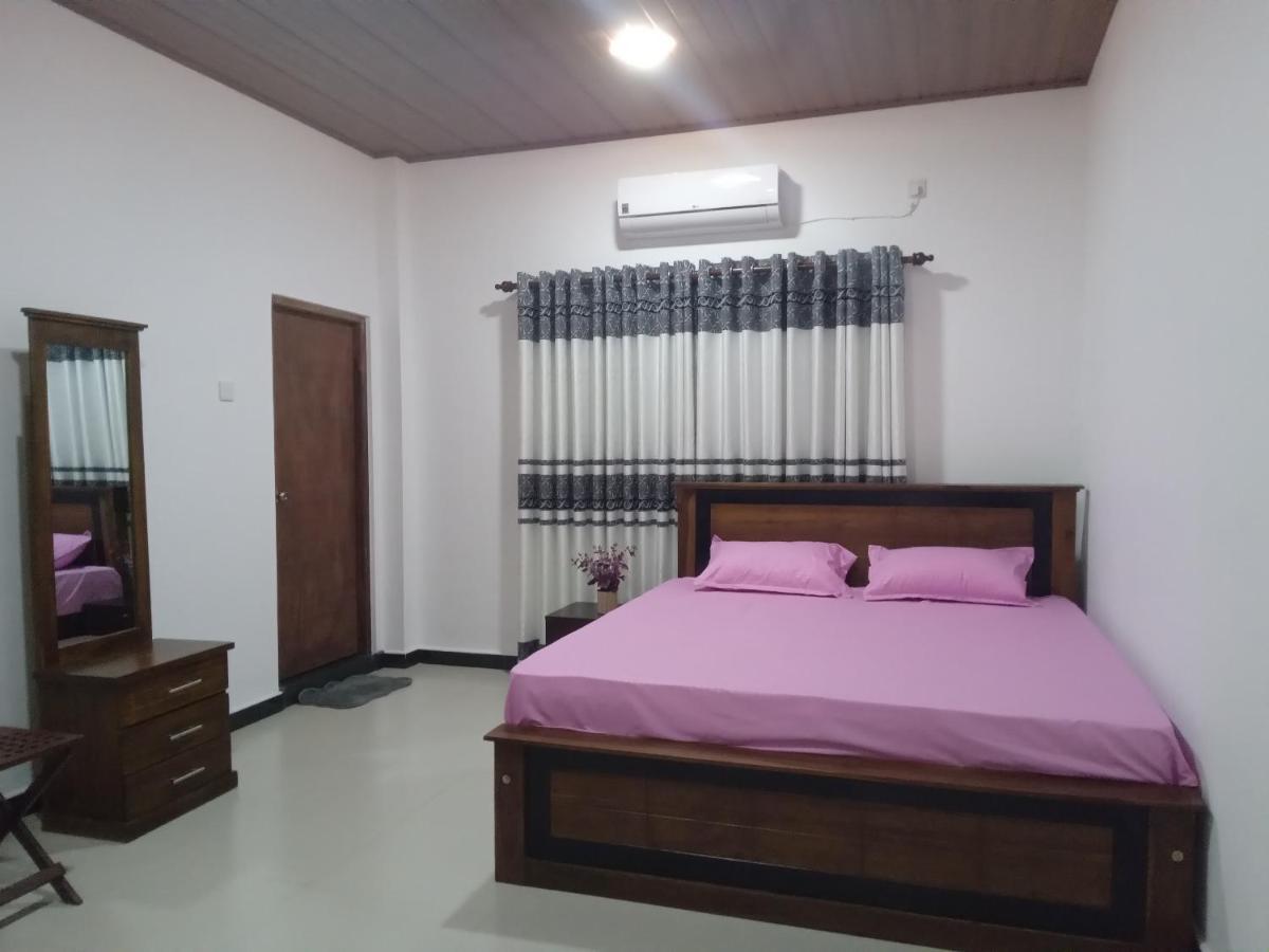 Sky Bloom Bed & Breakfast Homagama Bagian luar foto
