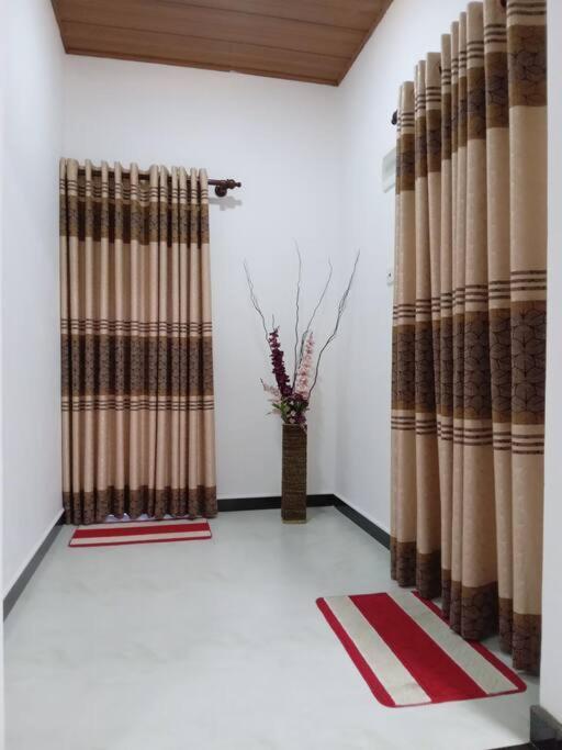 Sky Bloom Bed & Breakfast Homagama Bagian luar foto